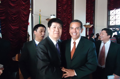 Mr. Chen and the Mayor of Los Angeles, USA exchange ideas